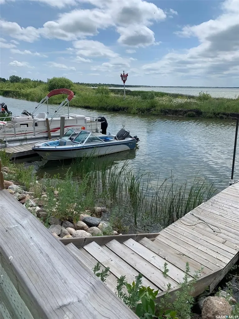 910 Sunset Crescent Good Lake Rm No. 274 SK S0A 0L0