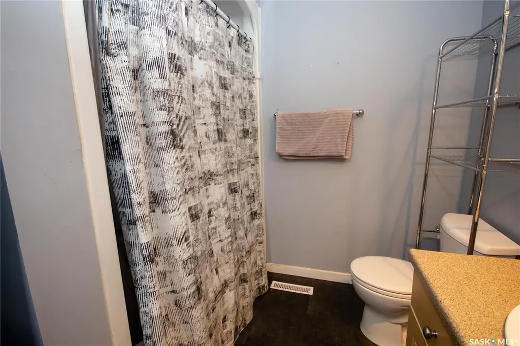 52 22nd Street Battleford SK S0M 0E0