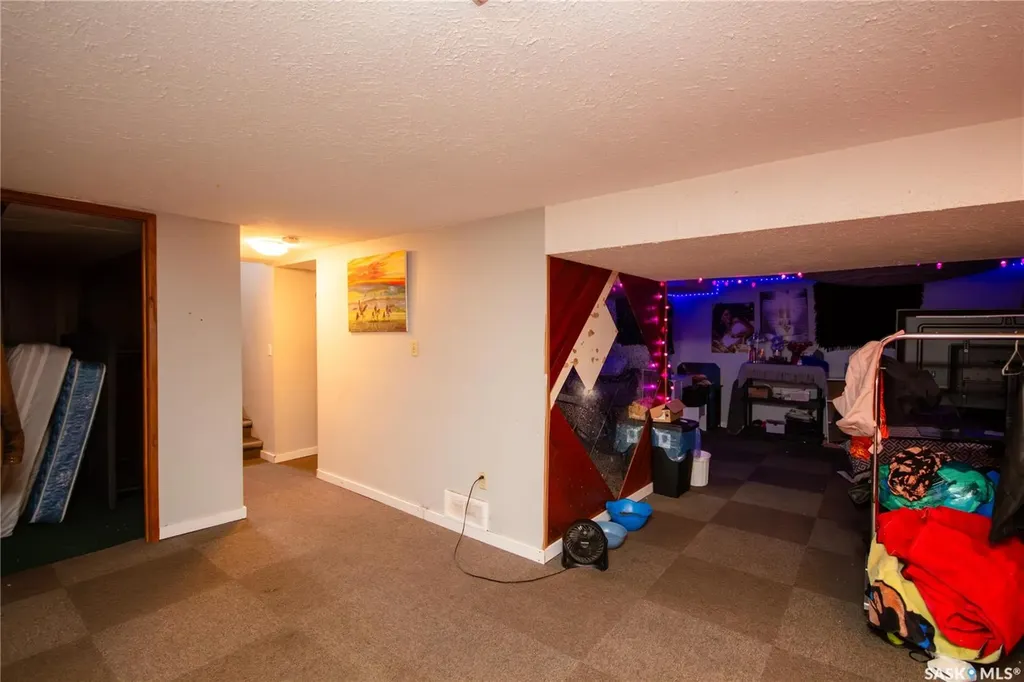 52 22nd Street Battleford SK S0M 0E0