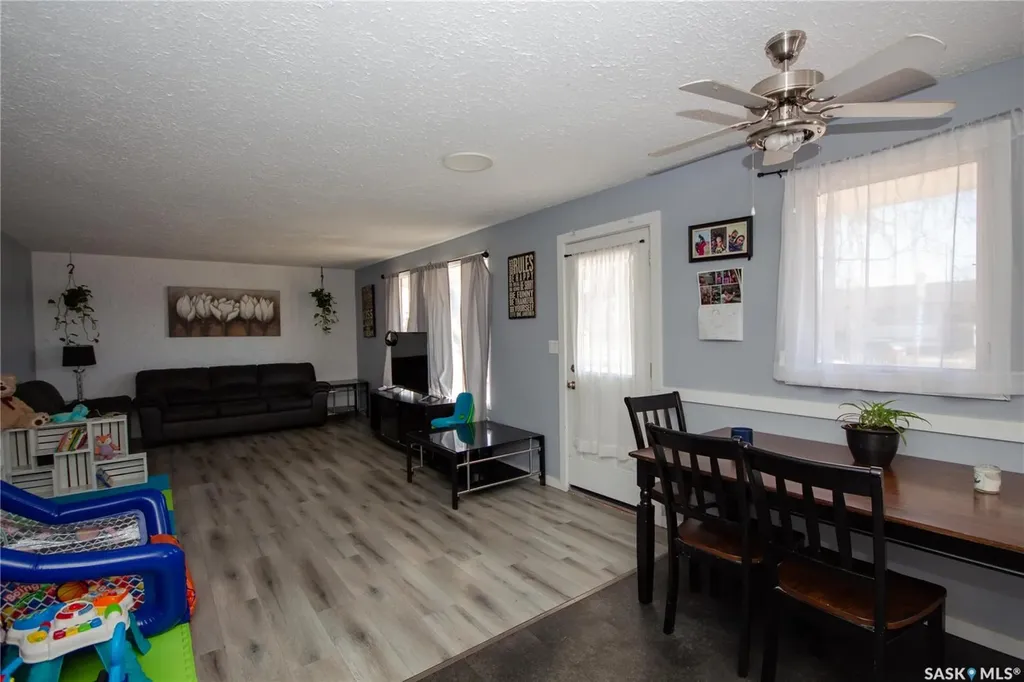 52 22nd Street Battleford SK S0M 0E0