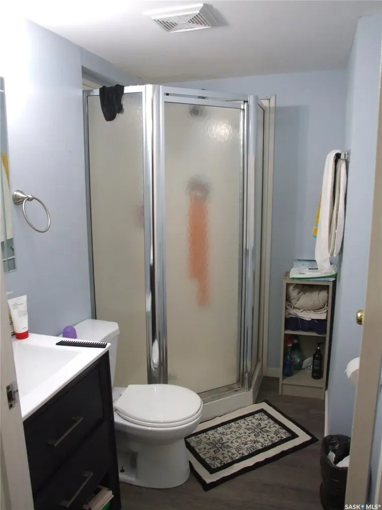 114 3rd Street E Leader SK S0N 1H0