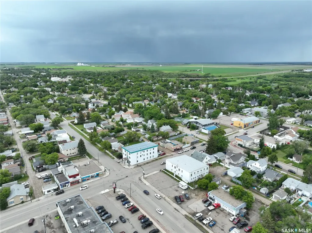 401 Lillooet Street W Moose Jaw SK S6H 4Y5