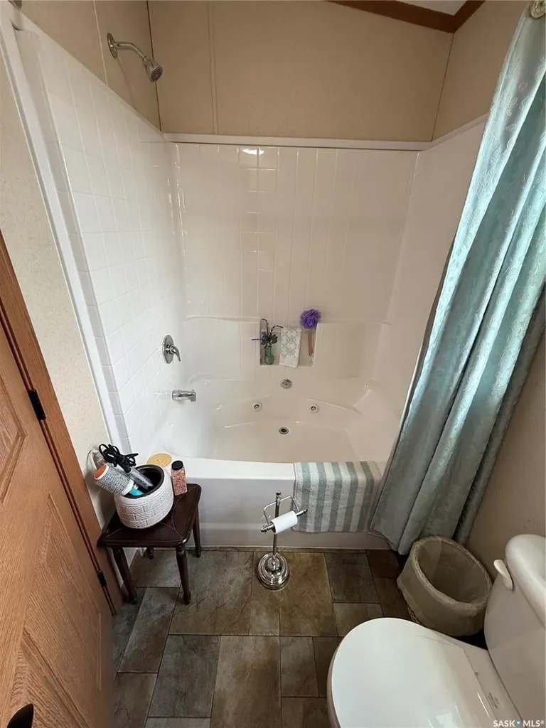 40 3rd Avenue Fleming SK S0G 1R0