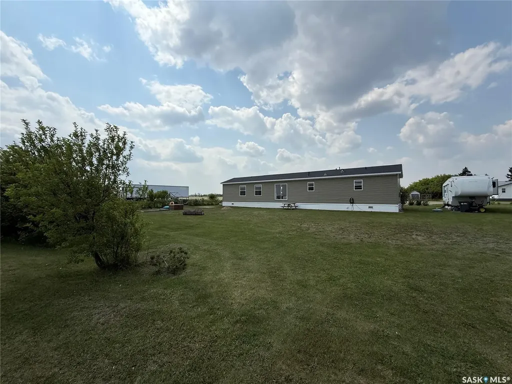 40 3rd Avenue Fleming SK S0G 1R0