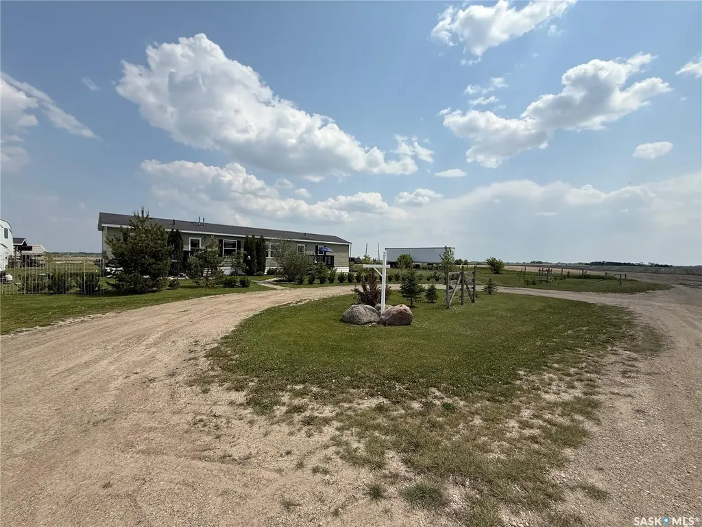 40 3rd Avenue Fleming SK S0G 1R0