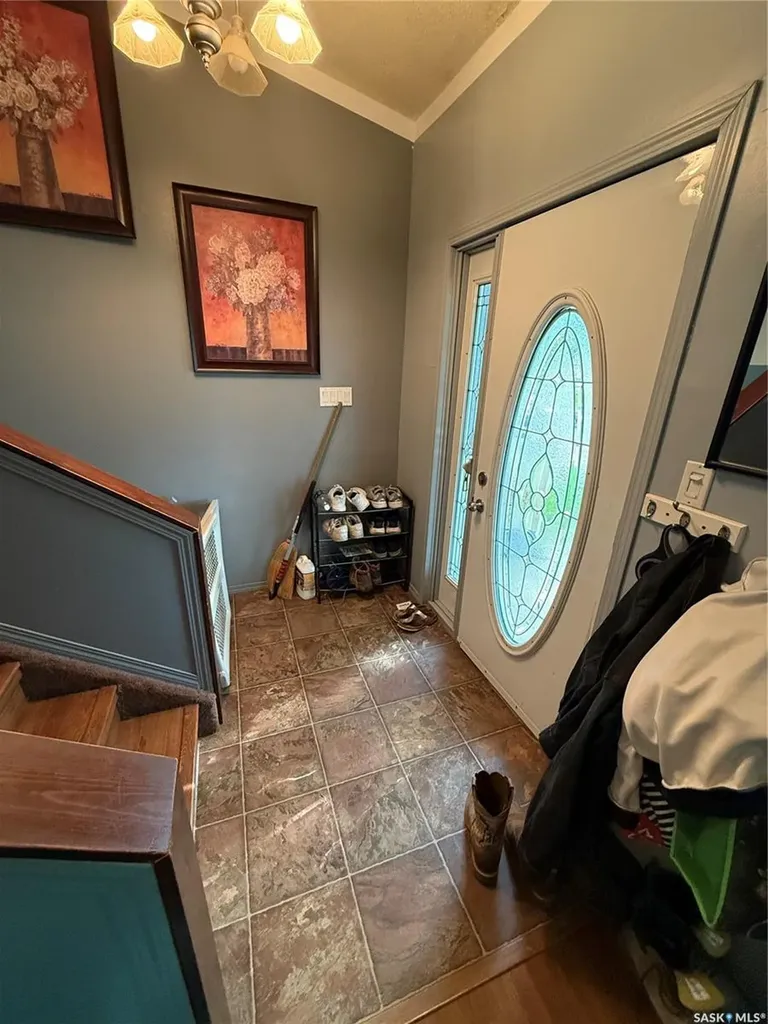 201 3rd Street W Carnduff SK S0C 0S0