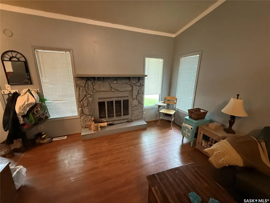 201 3rd Street W Carnduff SK S0C 0S0