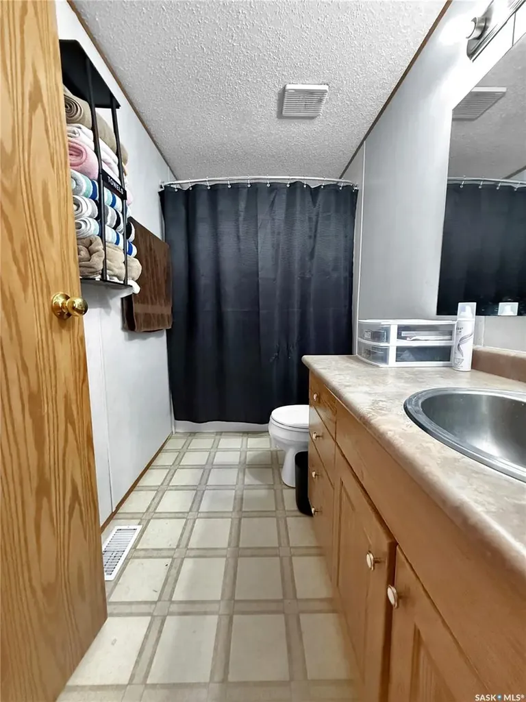 221 Turbantia Street Esterhazy SK S0A 0X0