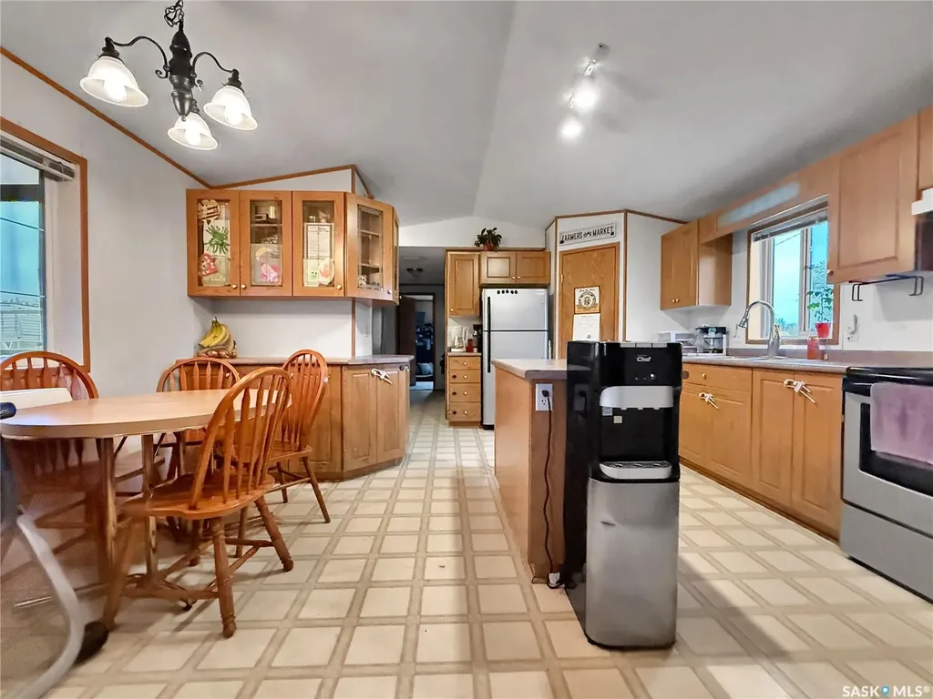 221 Turbantia Street Esterhazy SK S0A 0X0