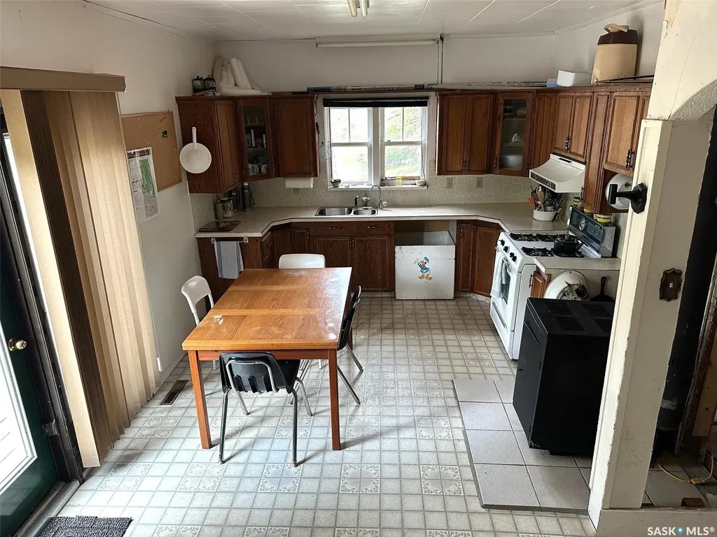 14 Parrhill Street Hudson Bay SK S0E 0Y0