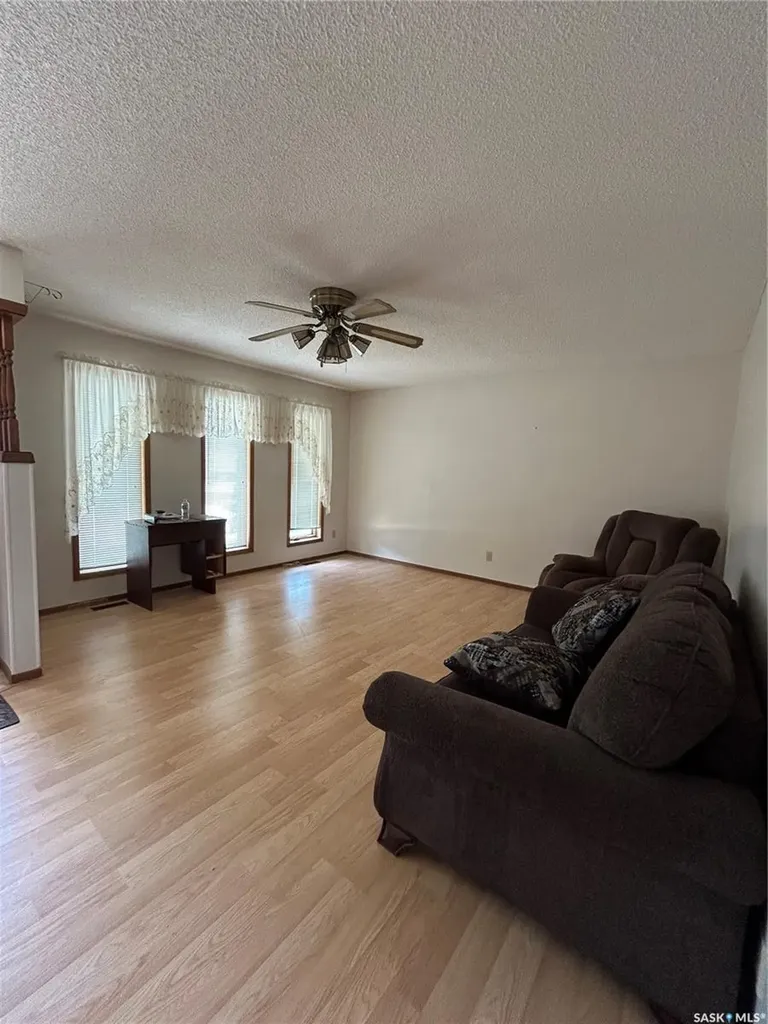 8 Mcculloch Street Fillmore SK S0G 1N0