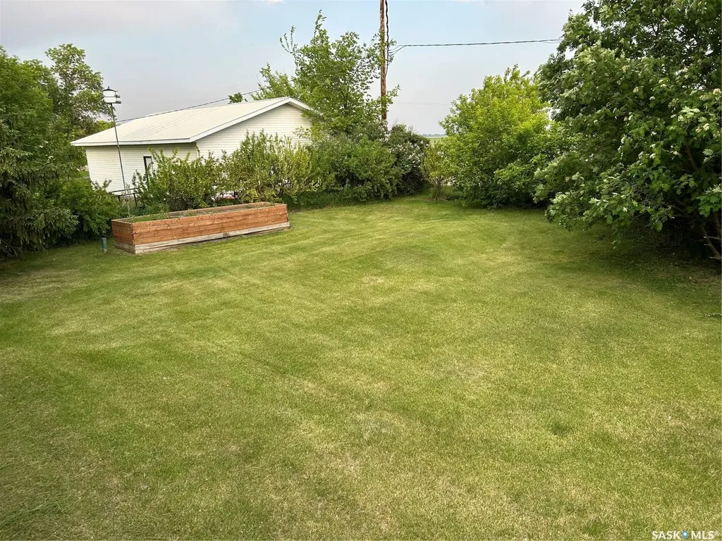 318 3rd Avenue Alameda SK S0C 0A0