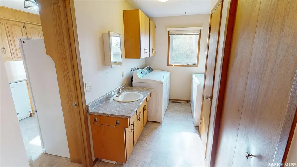 318 3rd Avenue Alameda SK S0C 0A0