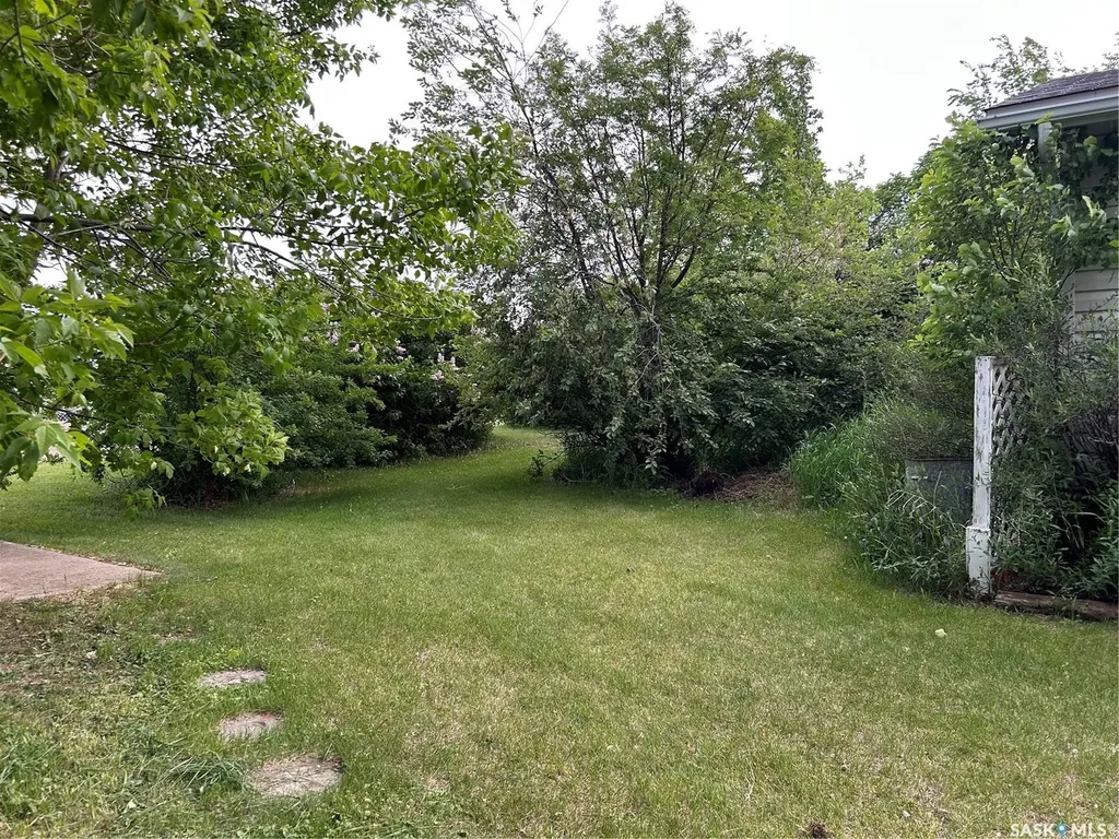 318 3rd Avenue Alameda SK S0C 0A0