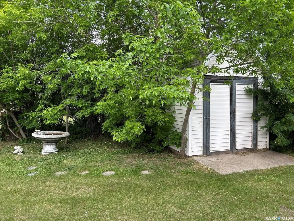 318 3rd Avenue Alameda SK S0C 0A0