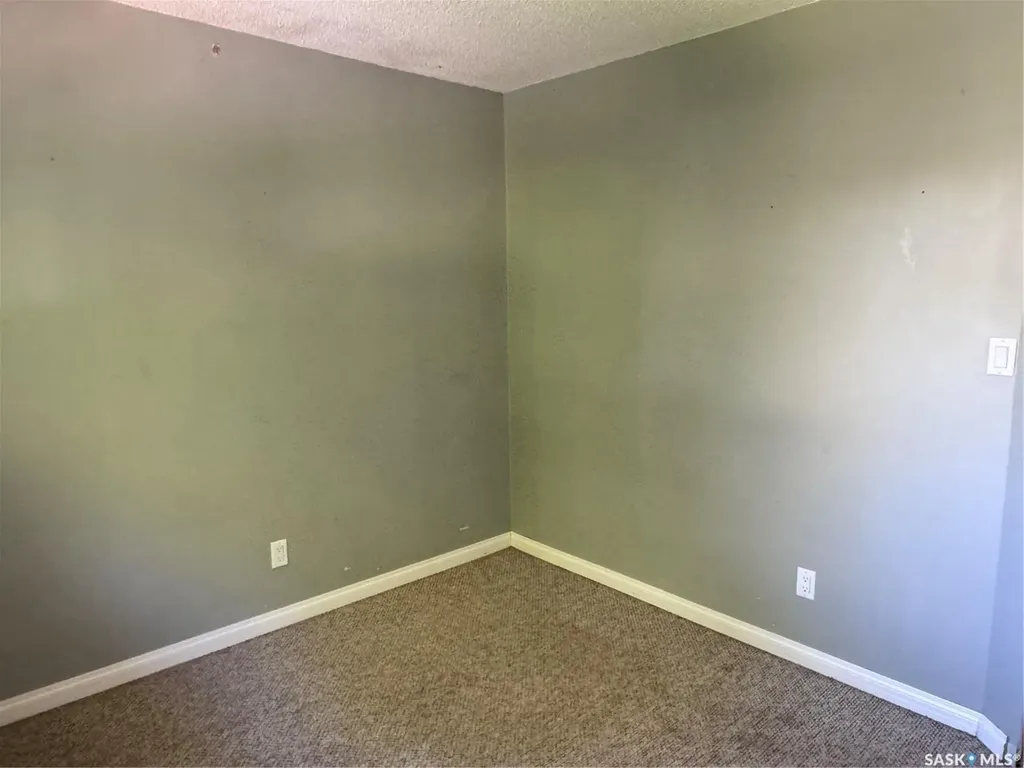 925 Isabelle Street Estevan SK S4A 1R4