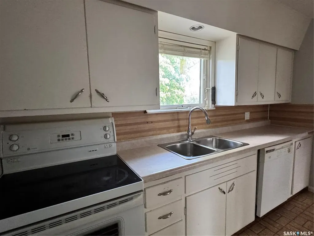 925 Isabelle Street Estevan SK S4A 1R4