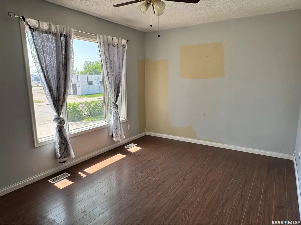 925 Isabelle Street Estevan SK S4A 1R4