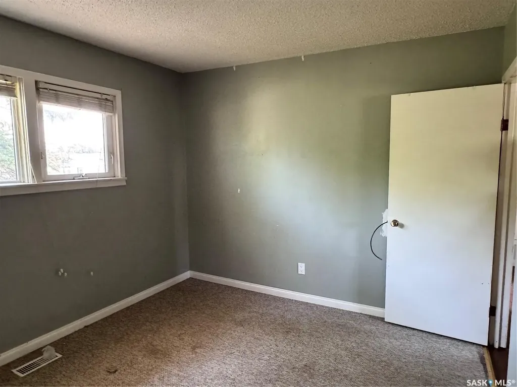 925 Isabelle Street Estevan SK S4A 1R4