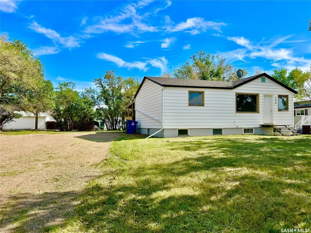 209 4th Avenue E Coleville SK S0L 0K0