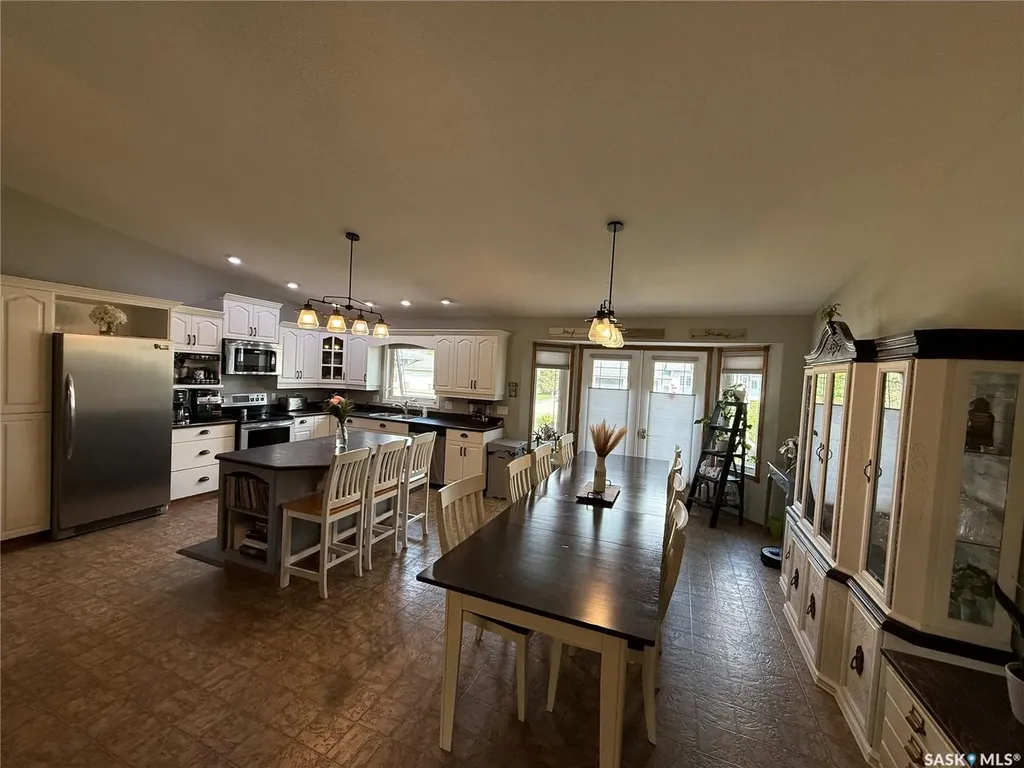 308 5th Street W Carnduff SK S0C 0S0