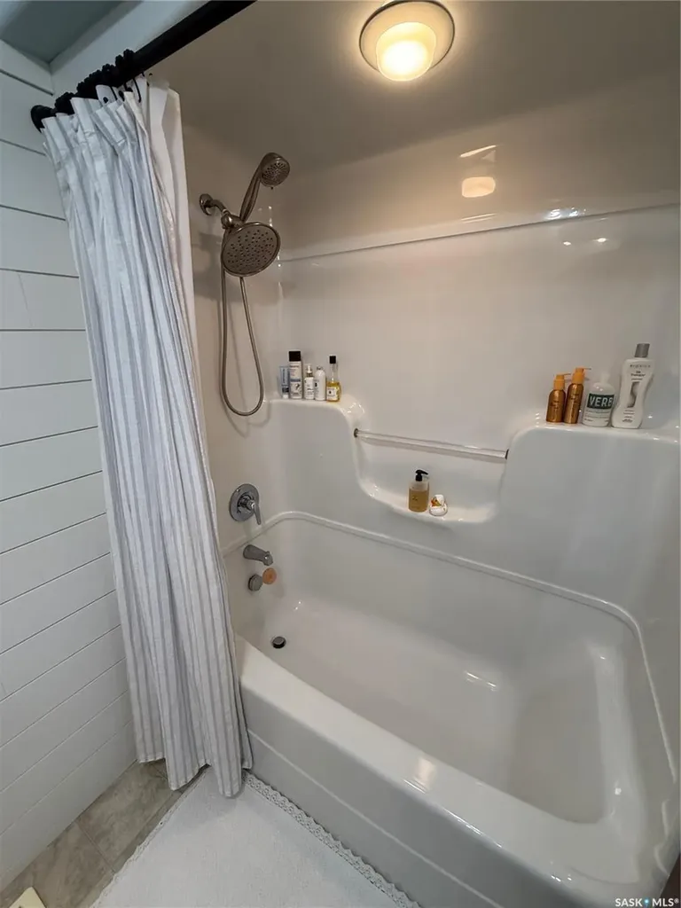 308 5th Street W Carnduff SK S0C 0S0