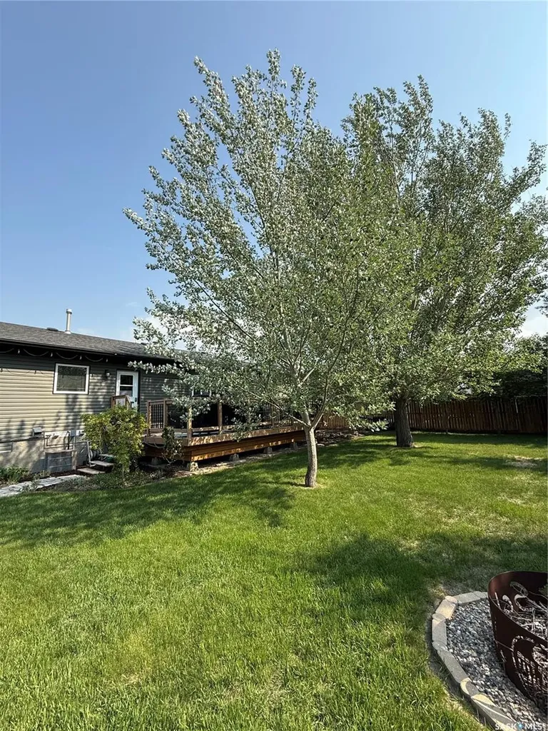 308 5th Street W Carnduff SK S0C 0S0