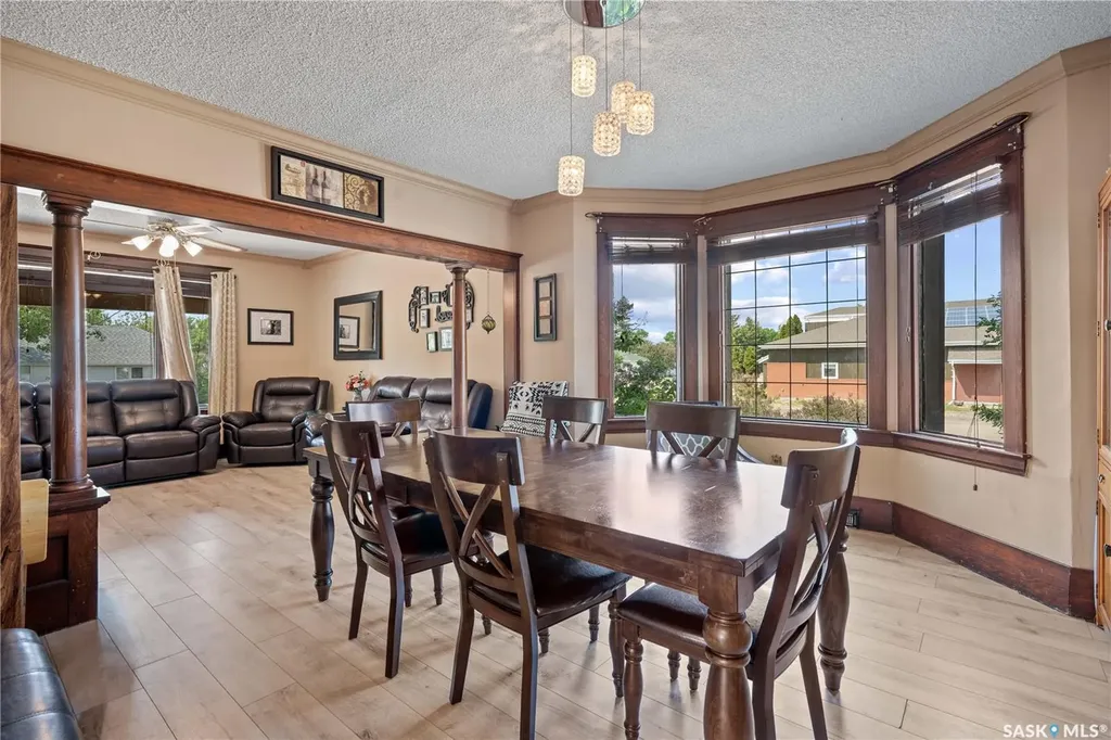 205 5th Avenue E Gravelbourg SK S0H 1X0