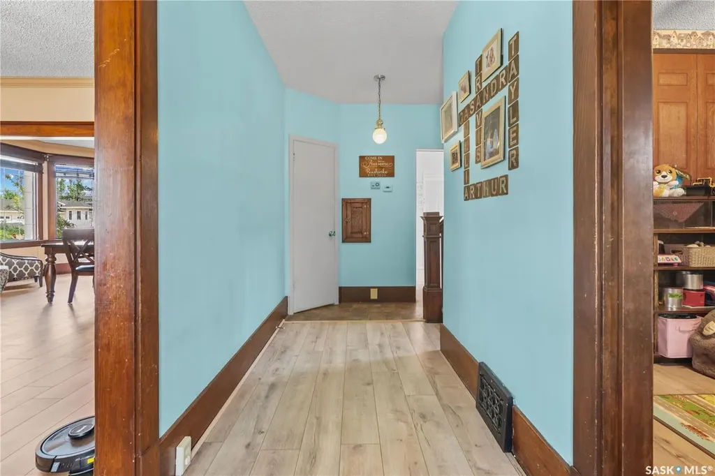 205 5th Avenue E Gravelbourg SK S0H 1X0