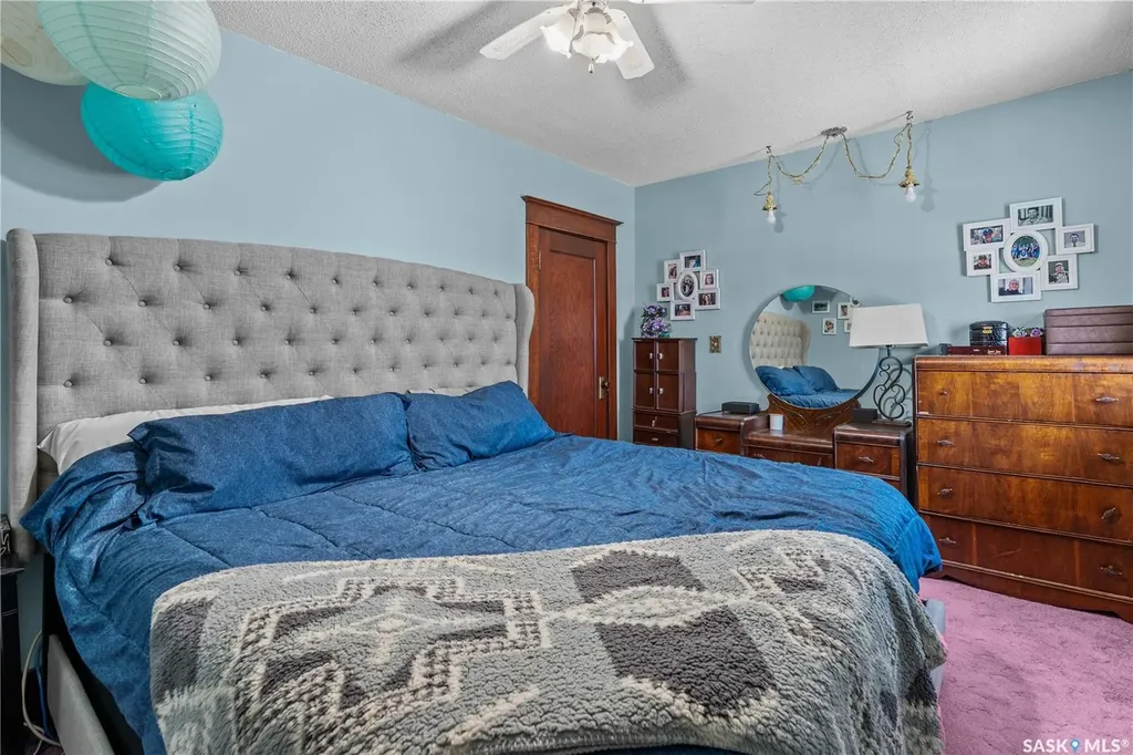 205 5th Avenue E Gravelbourg SK S0H 1X0