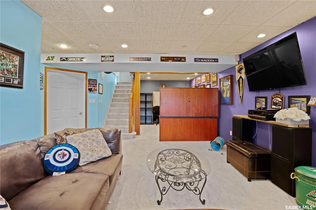 205 5th Avenue E Gravelbourg SK S0H 1X0