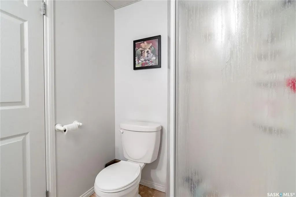 205 5th Avenue E Gravelbourg SK S0H 1X0