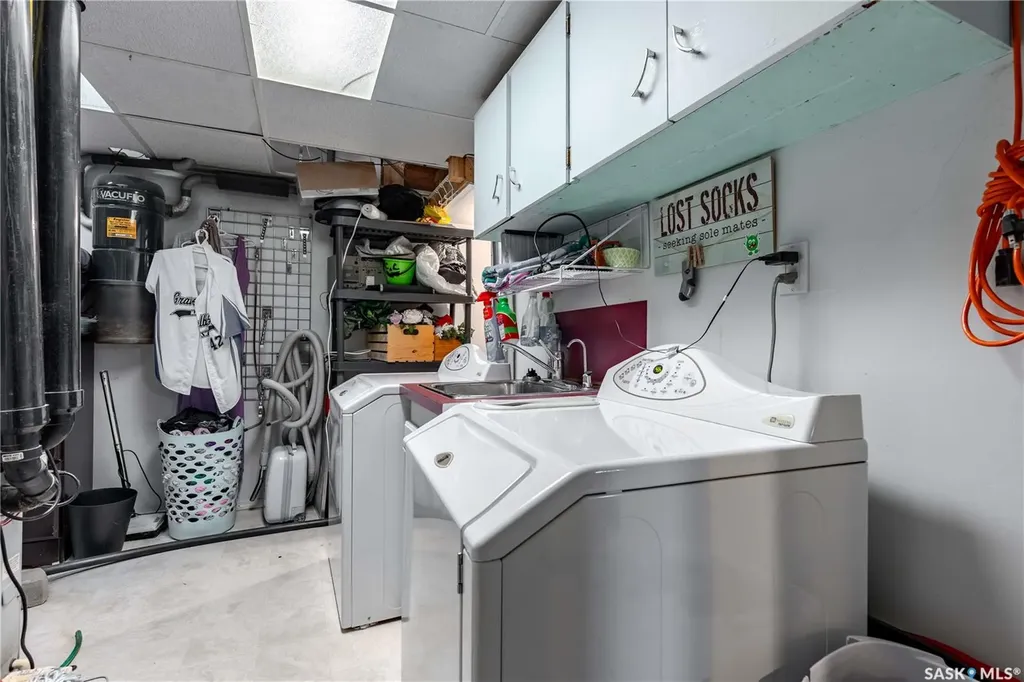 205 5th Avenue E Gravelbourg SK S0H 1X0