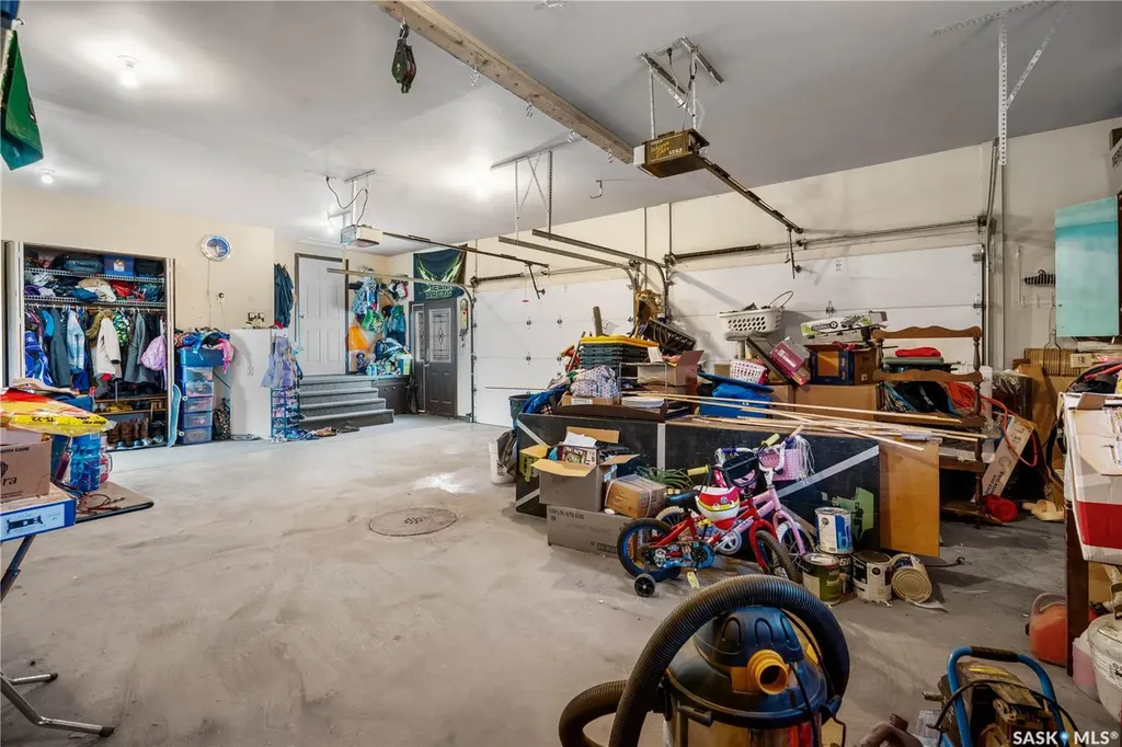 205 5th Avenue E Gravelbourg SK S0H 1X0