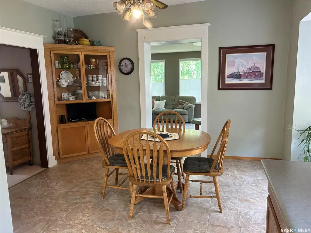 213 Third Street E Carnduff SK S0C 0S0