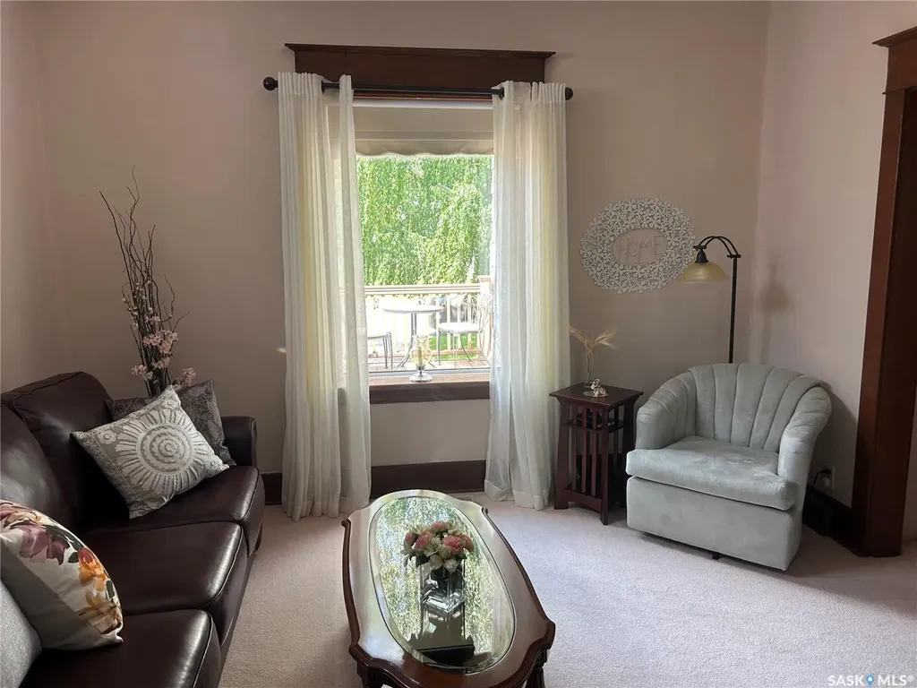 213 Third Street E Carnduff SK S0C 0S0