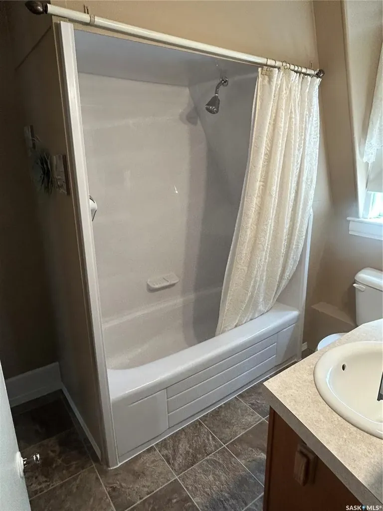 213 Third Street E Carnduff SK S0C 0S0