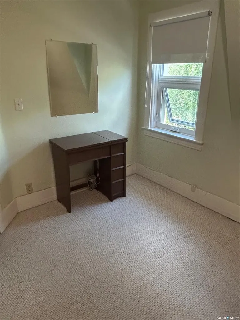 213 Third Street E Carnduff SK S0C 0S0