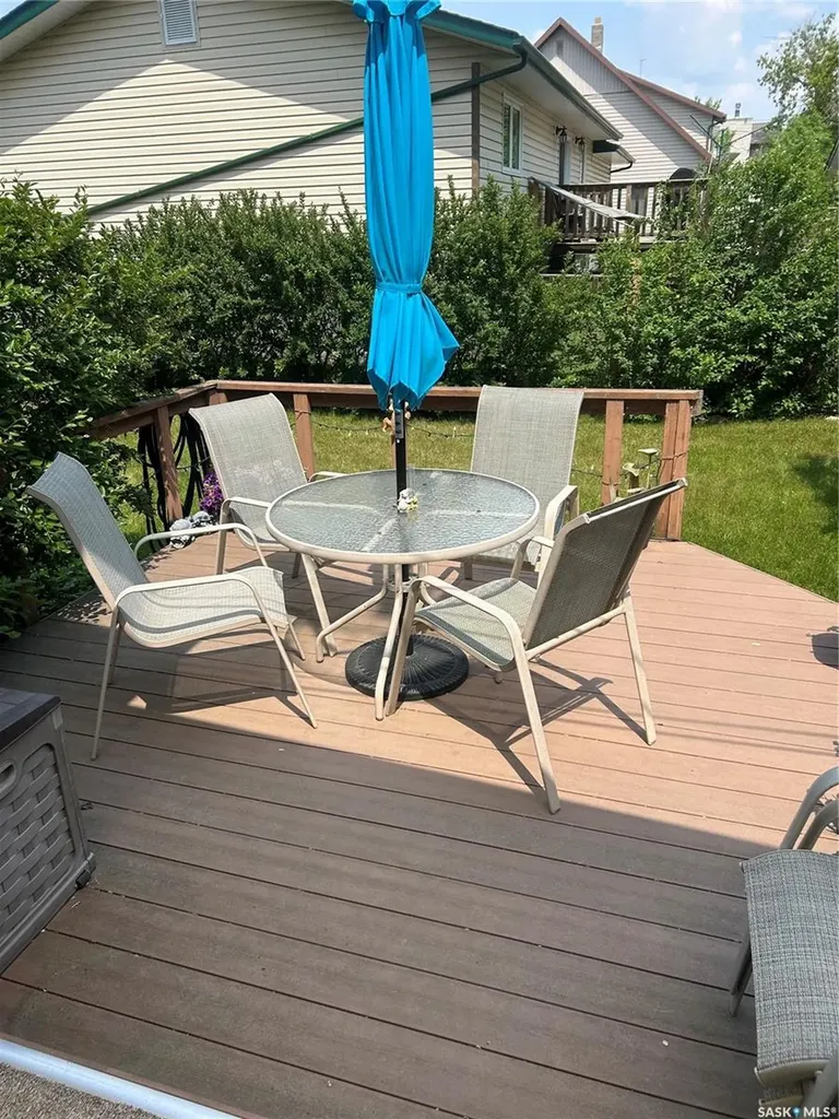 213 Third Street E Carnduff SK S0C 0S0