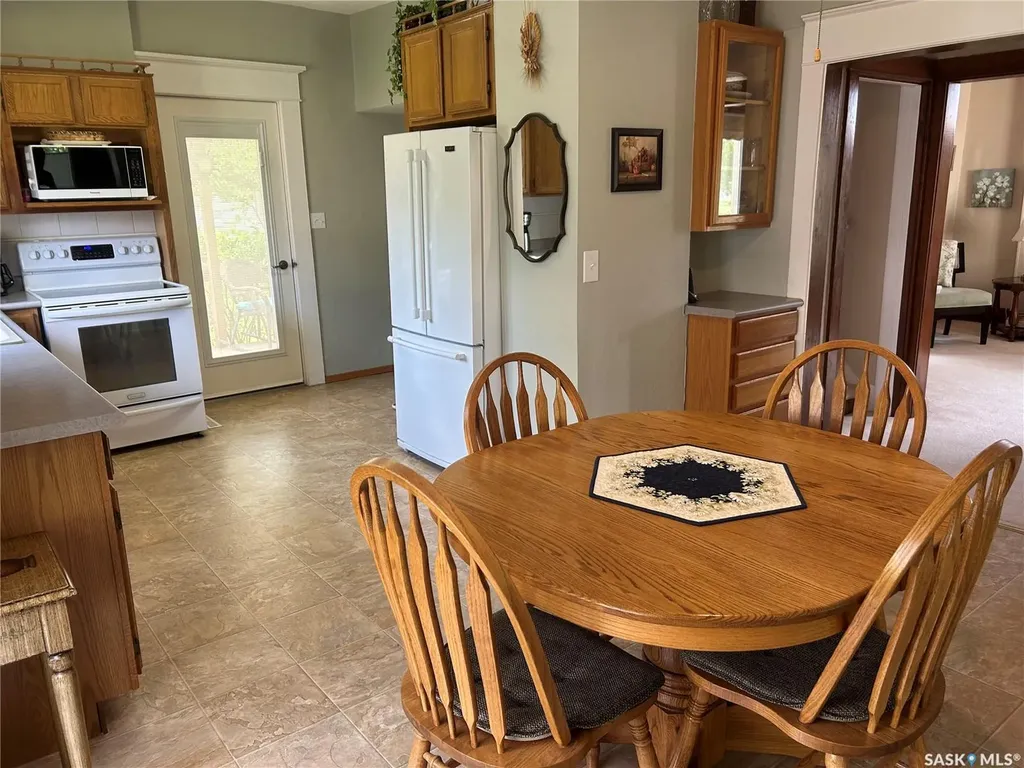 213 Third Street E Carnduff SK S0C 0S0