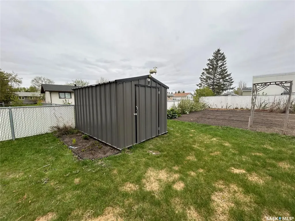 455 4th Street Carrot River SK S0E 0L0