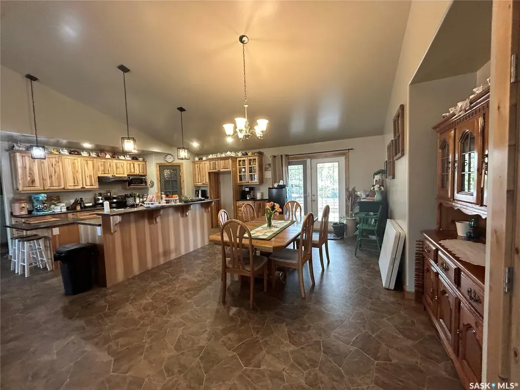 455 4th Street Carrot River SK S0E 0L0