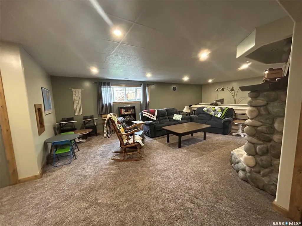 455 4th Street Carrot River SK S0E 0L0