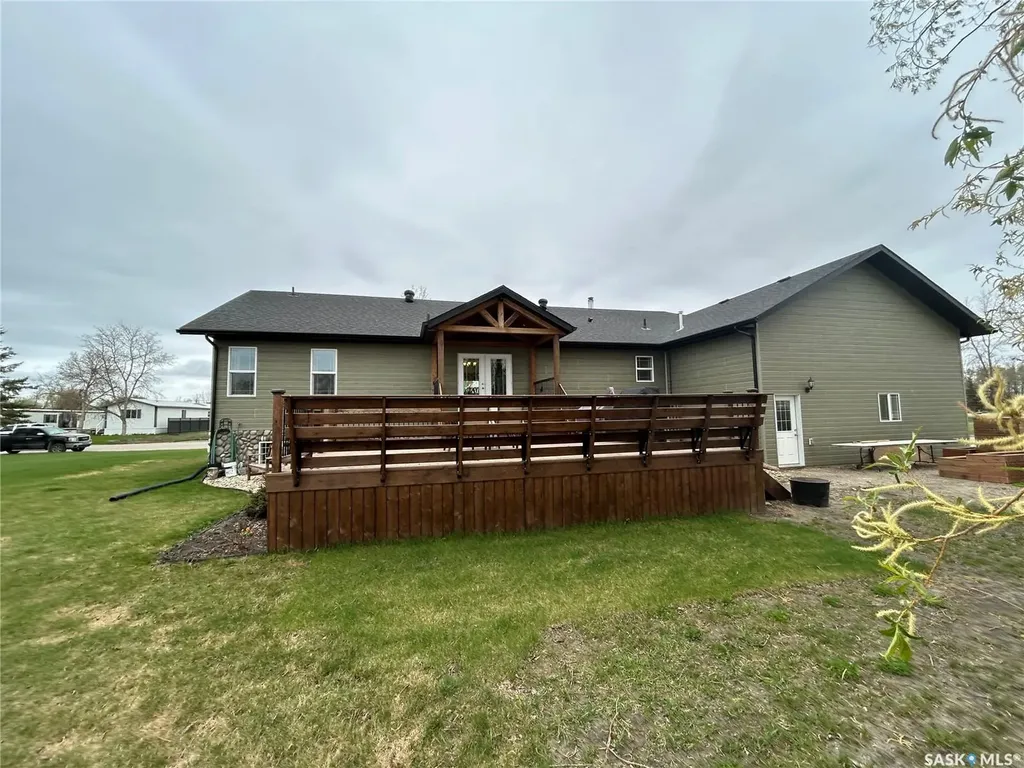 455 4th Street Carrot River SK S0E 0L0