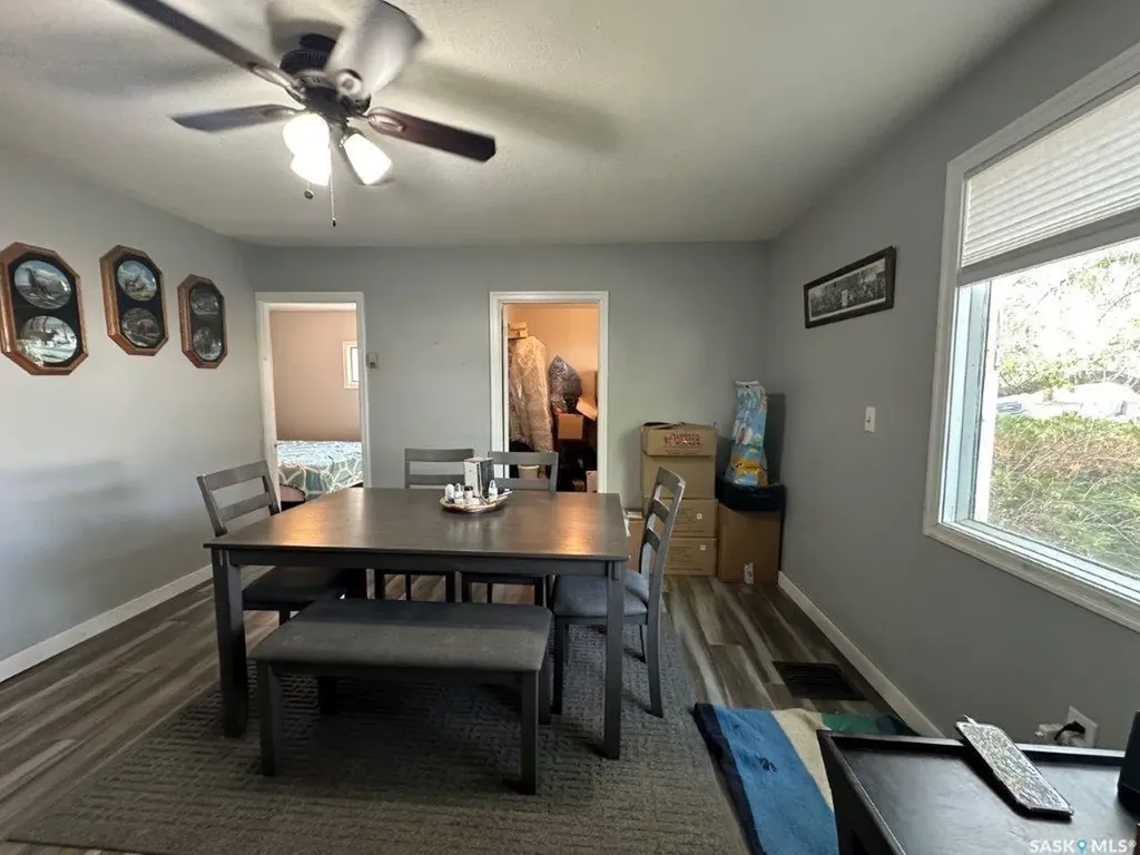 215 4th Avenue W Kindersley SK S0L 1S0