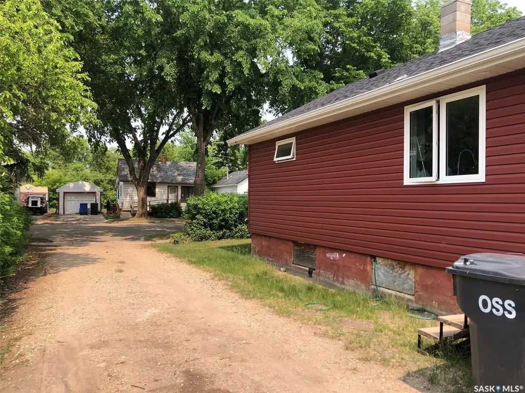 230 2nd Avenue W Canora SK S0A 0L0