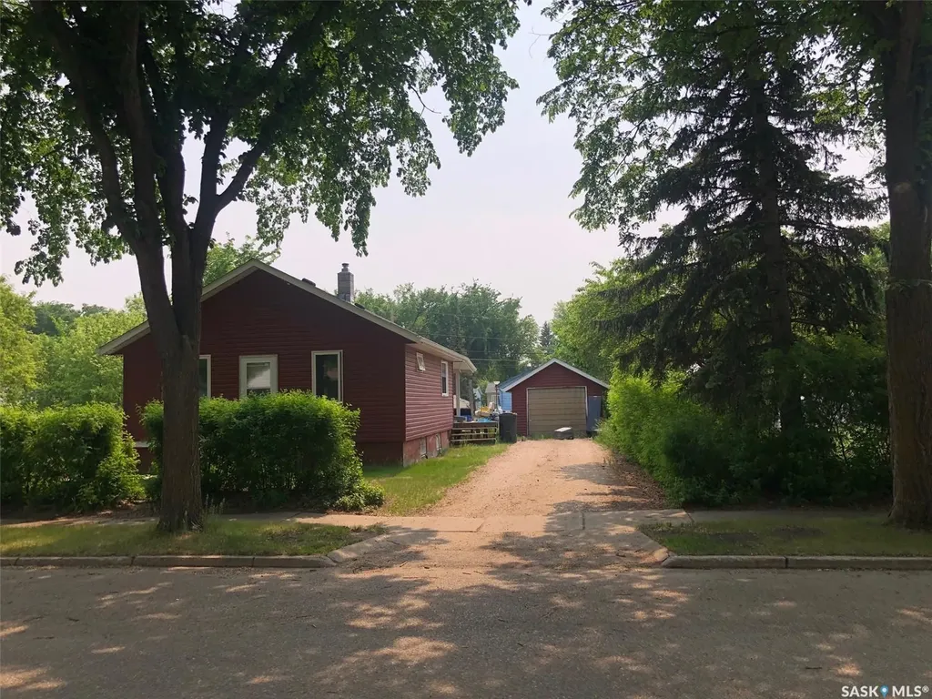230 2nd Avenue W Canora SK S0A 0L0