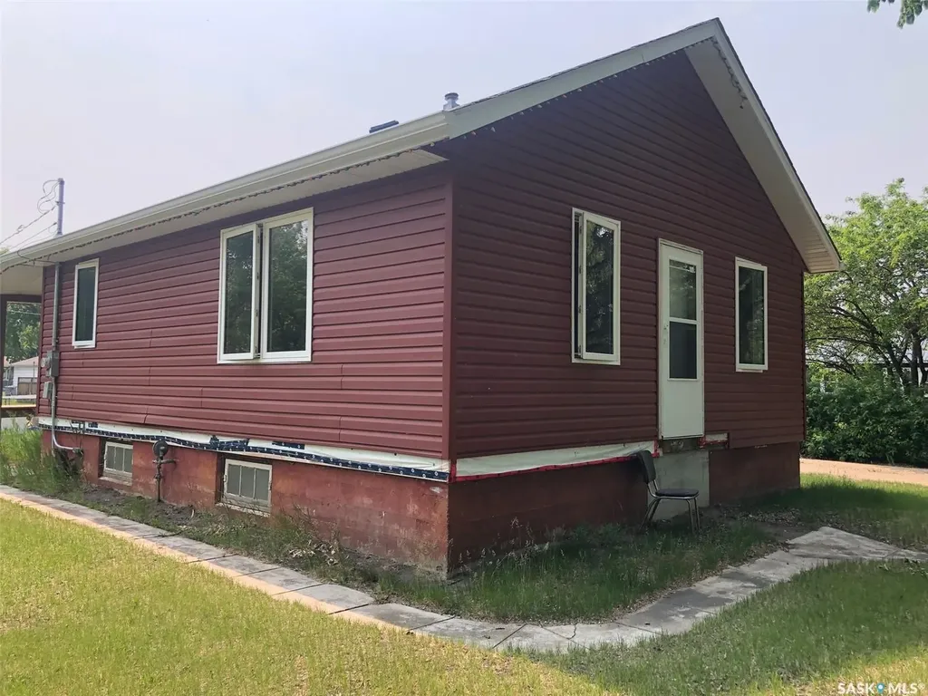 230 2nd Avenue W Canora SK S0A 0L0