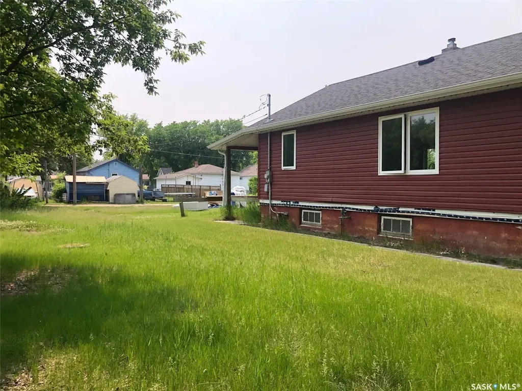 230 2nd Avenue W Canora SK S0A 0L0