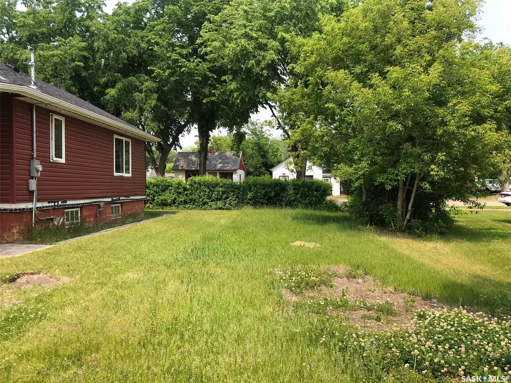230 2nd Avenue W Canora SK S0A 0L0